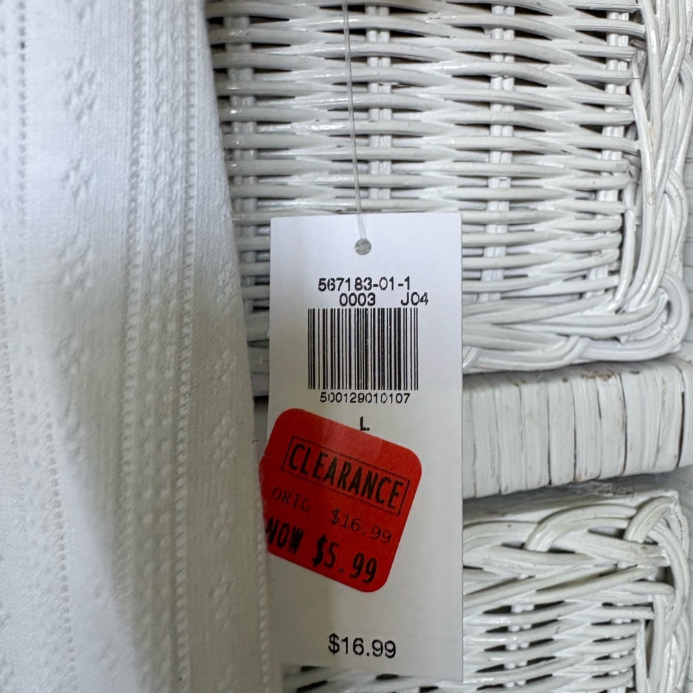 Old Navy White Short Sleeve Scoop Neck Ribbed Tee - Picture 3 of 3